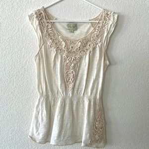Deletta cream top